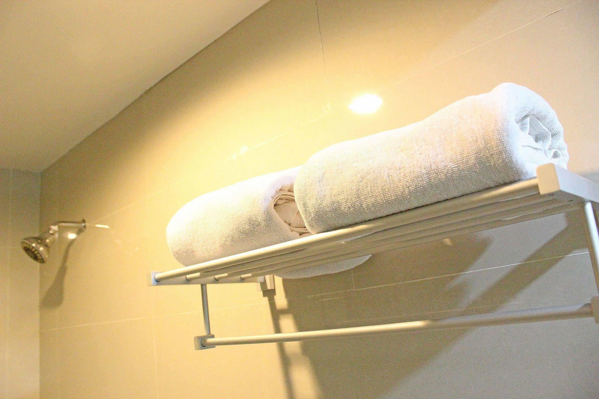 Zen Rooms Rujia Pecenongan Jakarta Exteriör bild
