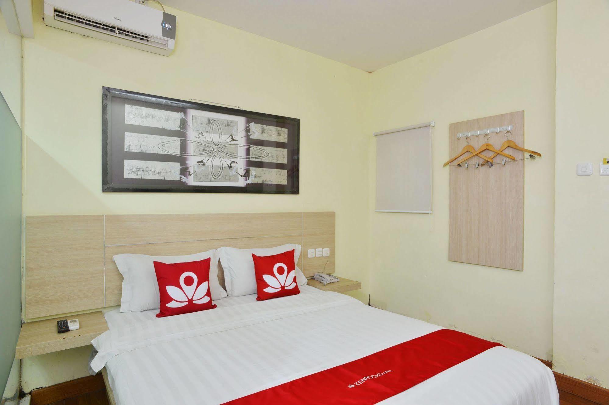 Zen Rooms Rujia Pecenongan Jakarta Exteriör bild