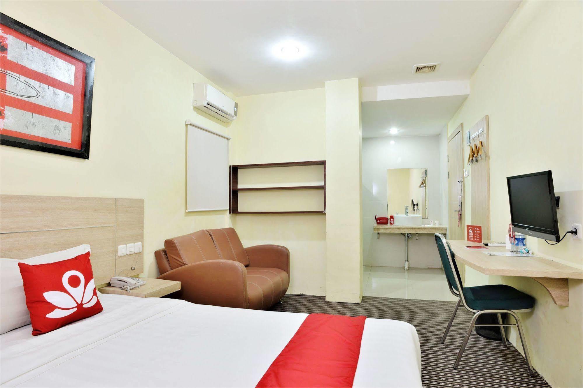 Zen Rooms Rujia Pecenongan Jakarta Exteriör bild