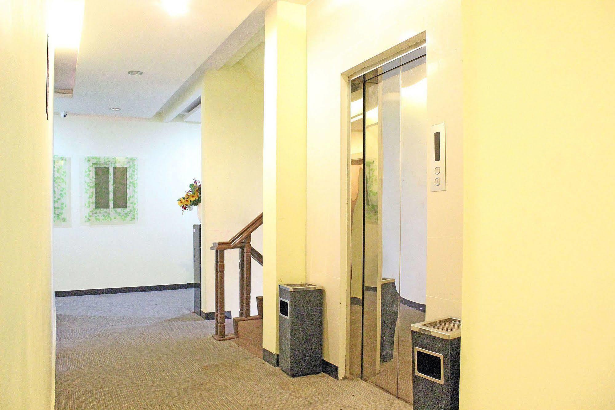Zen Rooms Rujia Pecenongan Jakarta Exteriör bild